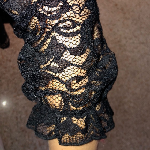 *PRICE DROP* EUC INC Black Lace Empire Top - Picture 5 of 8